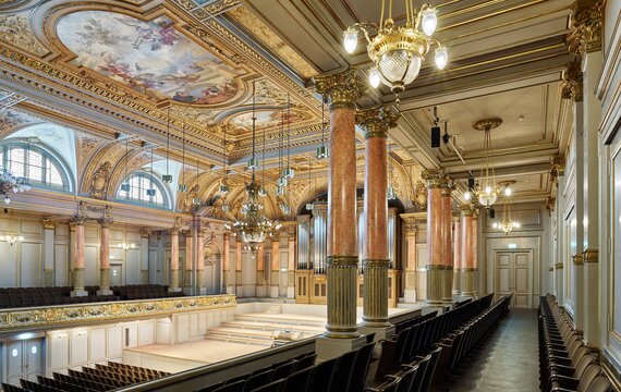 Der Tonhallesaal der neu renovierten Tonhalle Zürich