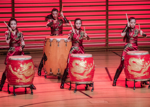 Red Poppy Ladies Percussion Group: Chinese Drum Company