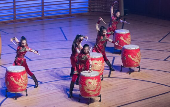 Red Poppy Ladies Percussion Group: Chinese Drum Company