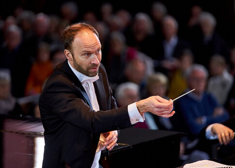 Christian Knüsel dirigiert die Mährische Philharmonie