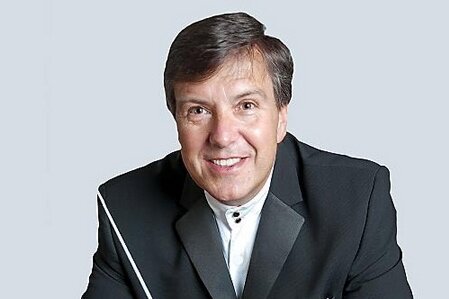 Dr. Nicholas J. Childs: Dirigent der Black Dyke Band